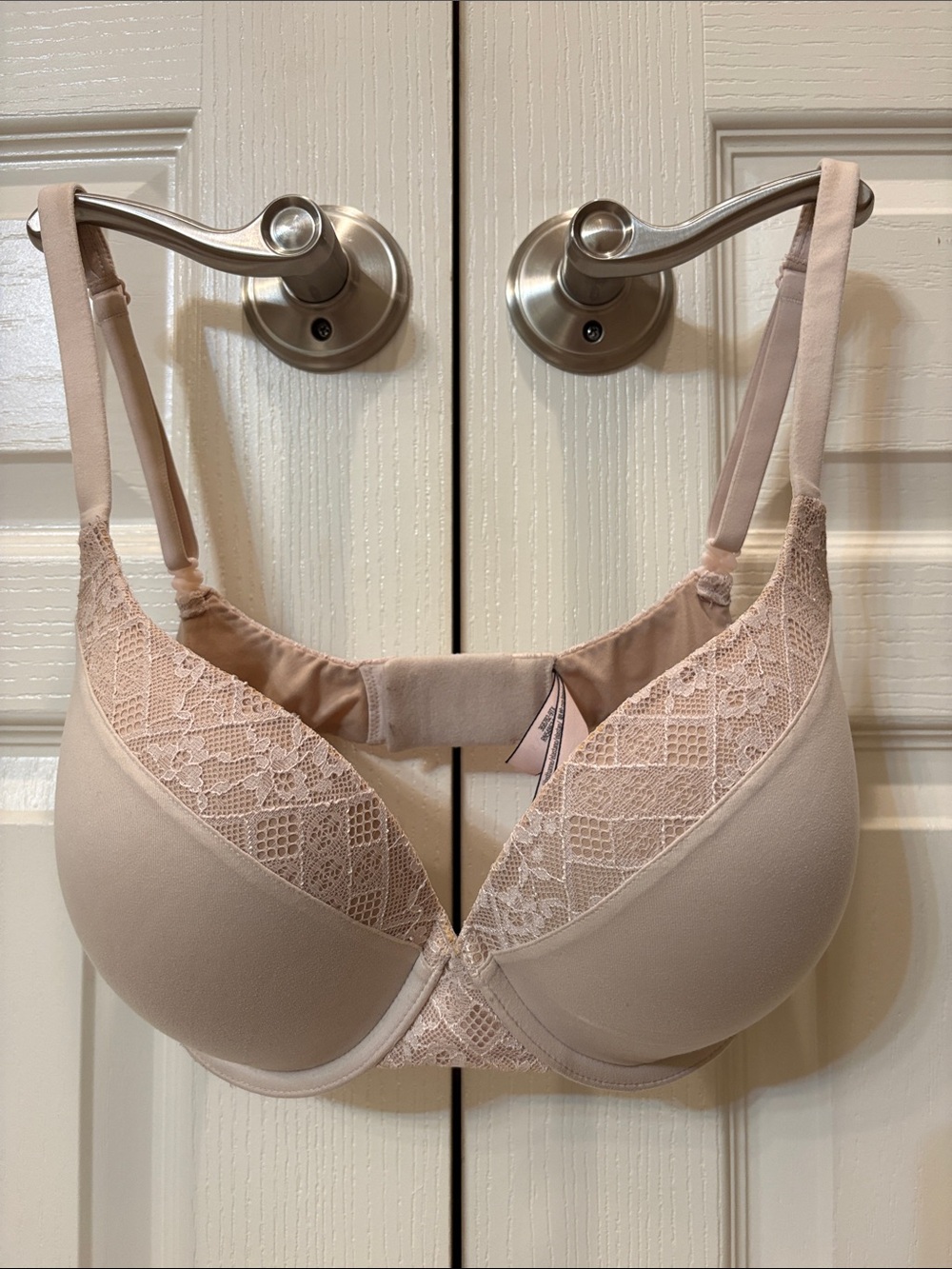 VICTORIA’S SECRET  32DDD